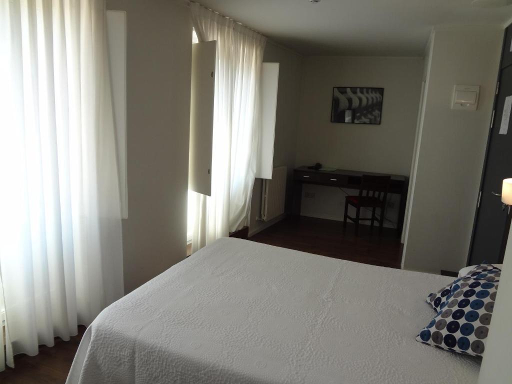 Hotel Irixo Ourense Zimmer foto